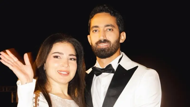 بعد وعكتها الصحية.. زوج مي عز الدين يحمل خبرا سارا