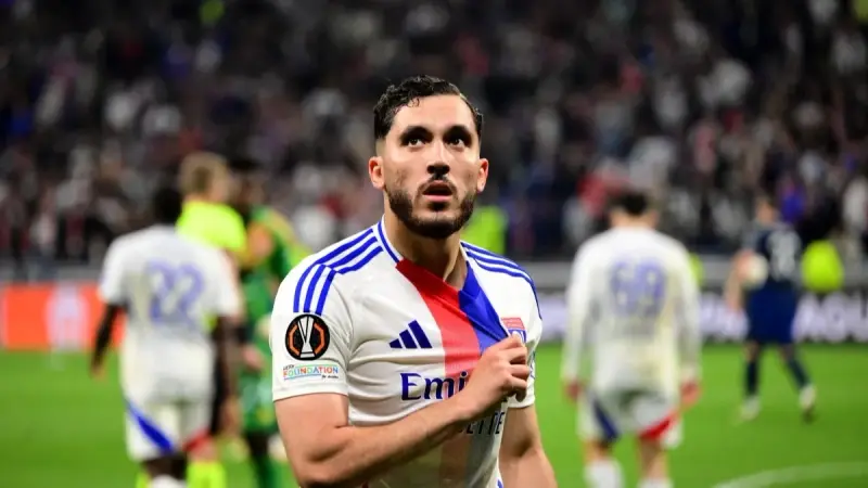 ريان شرقي يختار تمثيل فرنسا بدلا من الجزائر