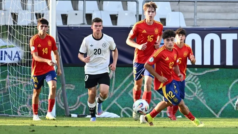 القنوات الناقلة لمباراة إسبانيا اليوم ضد هولندا في نهائي أمم أوروبا للشباب تحت 19 سنة مع الموعد