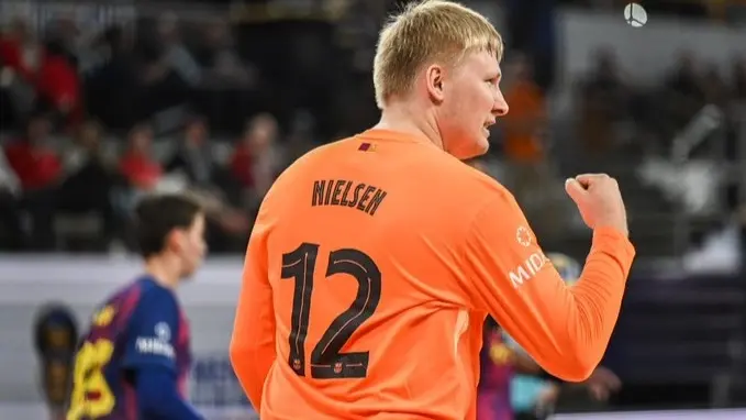 المشهد سبورتس: برشلونة بطل العالم للمرة الـ6.. وحدث تاريخي في مباراة روما وليل