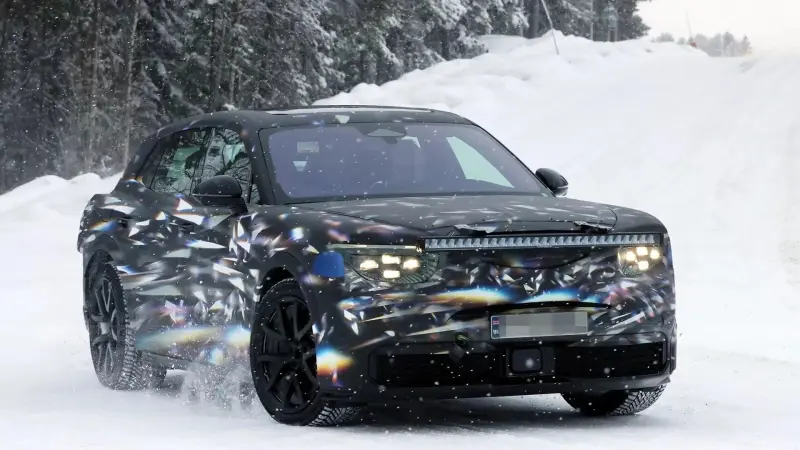 بنتلي تقتحم سوق السيارات الكهربائية بدفع رباعي ثوري