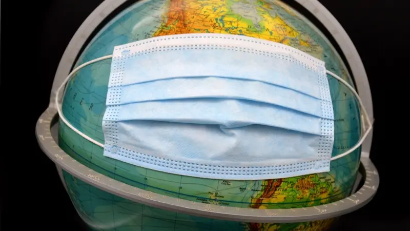 هل ينتشر فيروس غامض شبيه بكوفيد في روسيا؟