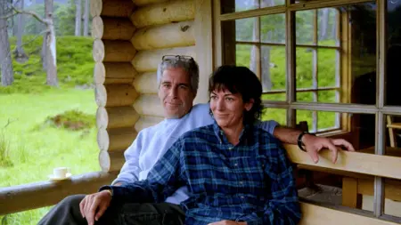 related_news_inside_blogsلوّحت بحق الصمت.. شريكة إبستين تدلي بشهادتها أمام الكونغرس