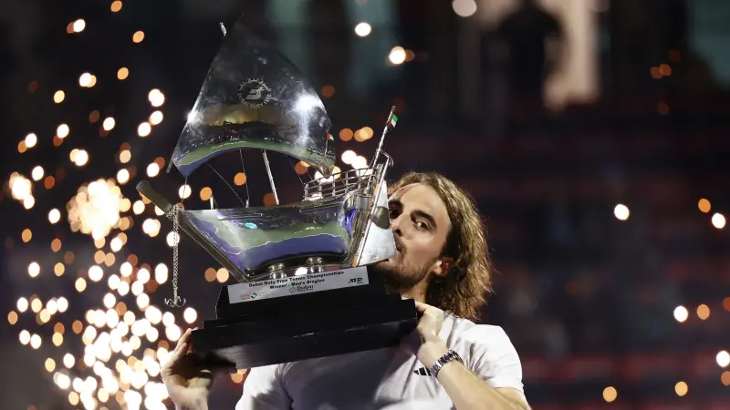 بطولة دبي للتنس - تسيتسيباس يحرز اللقب ويكسر عقدته