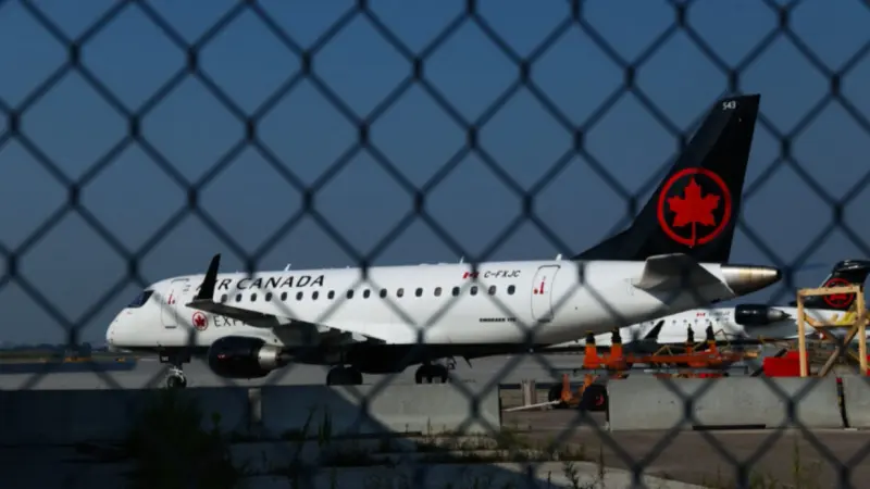 إضراب طيران كندا يعطل نحو 700 رحلة