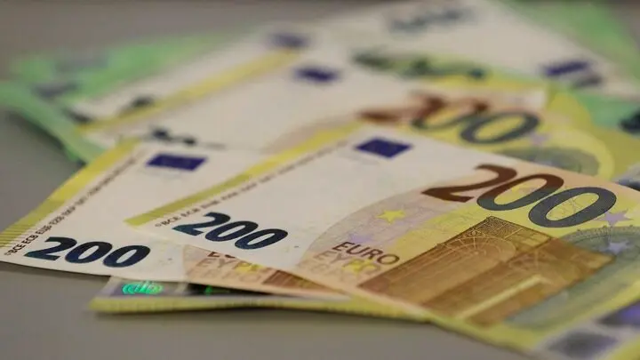 سعر اليورو في مصر اليوم الجمعة 29 أغسطس 2025.. استقرار وترقب