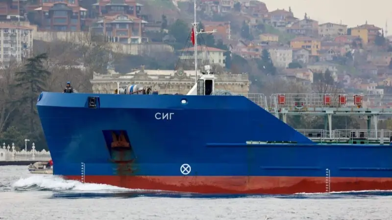 روسيا تتوعد الموانئ الأوكرانية بمزيد من القصف.. وكييف تُحذر