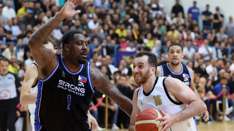 فيديو - ثلاثية إسماعيل أحمد تهدي الرياضي اللبناني لقب بطولة دبي الدولية لكرة السلة 2024