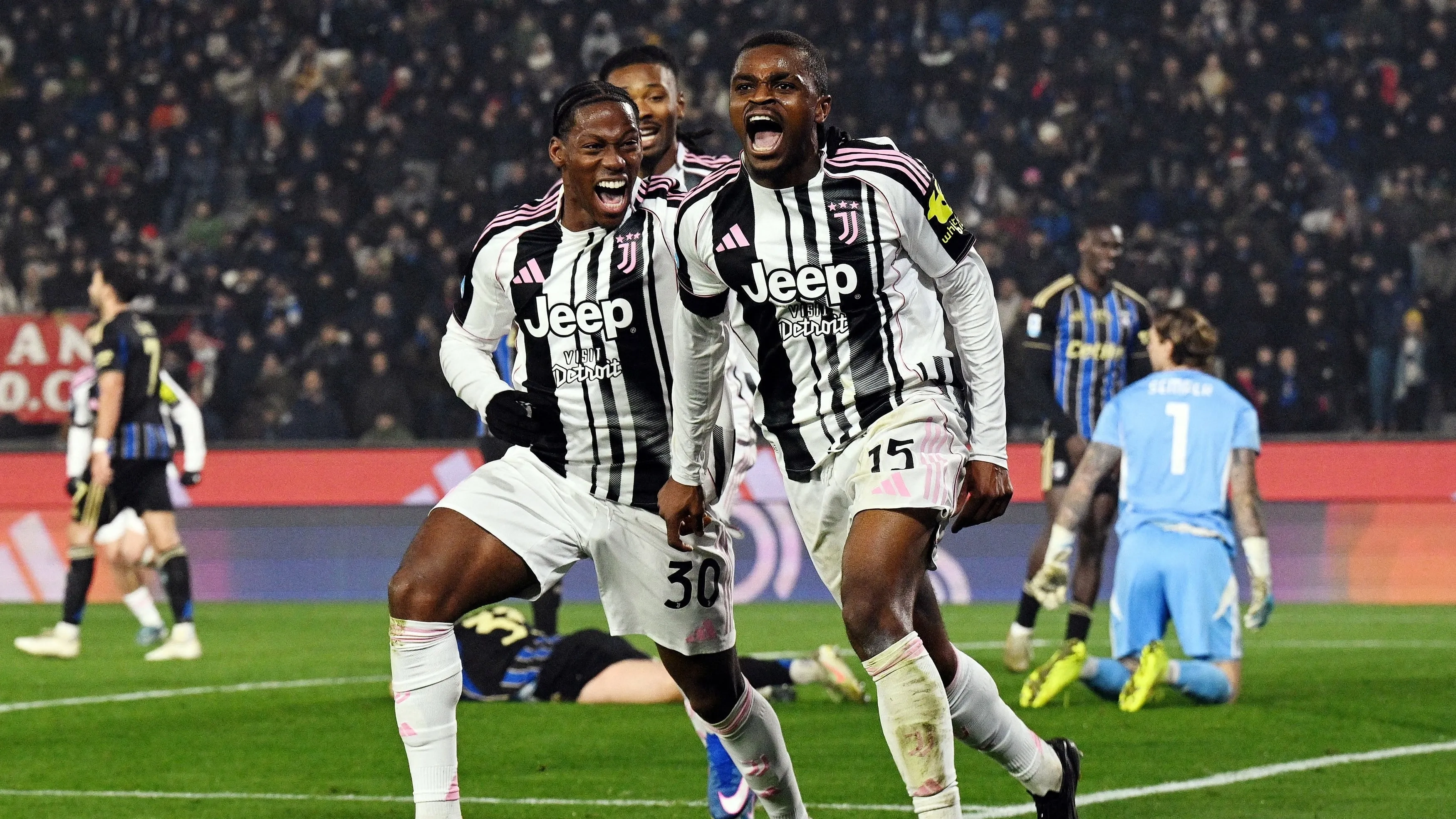 الدوري الإيطالي - يوفنتوس يشارك ميلان الوصافة بعد اجتياز بيزا 