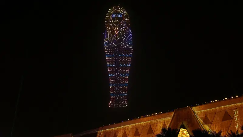 مخرج حفل المتحف المصري الكبير يردّ على الانتقادات