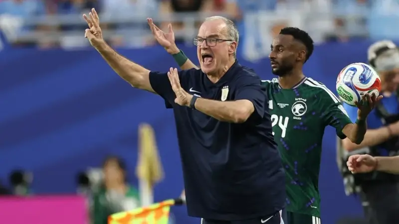 كأس العالم 2026 - "لست عارضا للأزياء".. ما قصة صورة بييلسا المثيرة للجدل؟