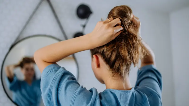 أطباء يكشفون 3 أنواع لتساقط الشعر.. والعلاجات الفعّالة