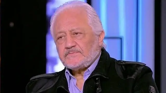 فيديو - لحظة ذهول.. خالد زكي يتلقى خبر رحيل هاني شاكر على الهواء مباشرة