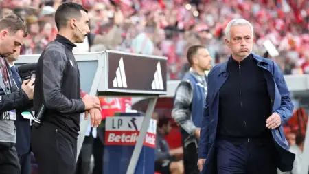 related_news_inside_blogsتفاصيل اتفاق مورينيو مع ريال مدريد وشروطه الكاملة لبدء مشروعه الجديد
