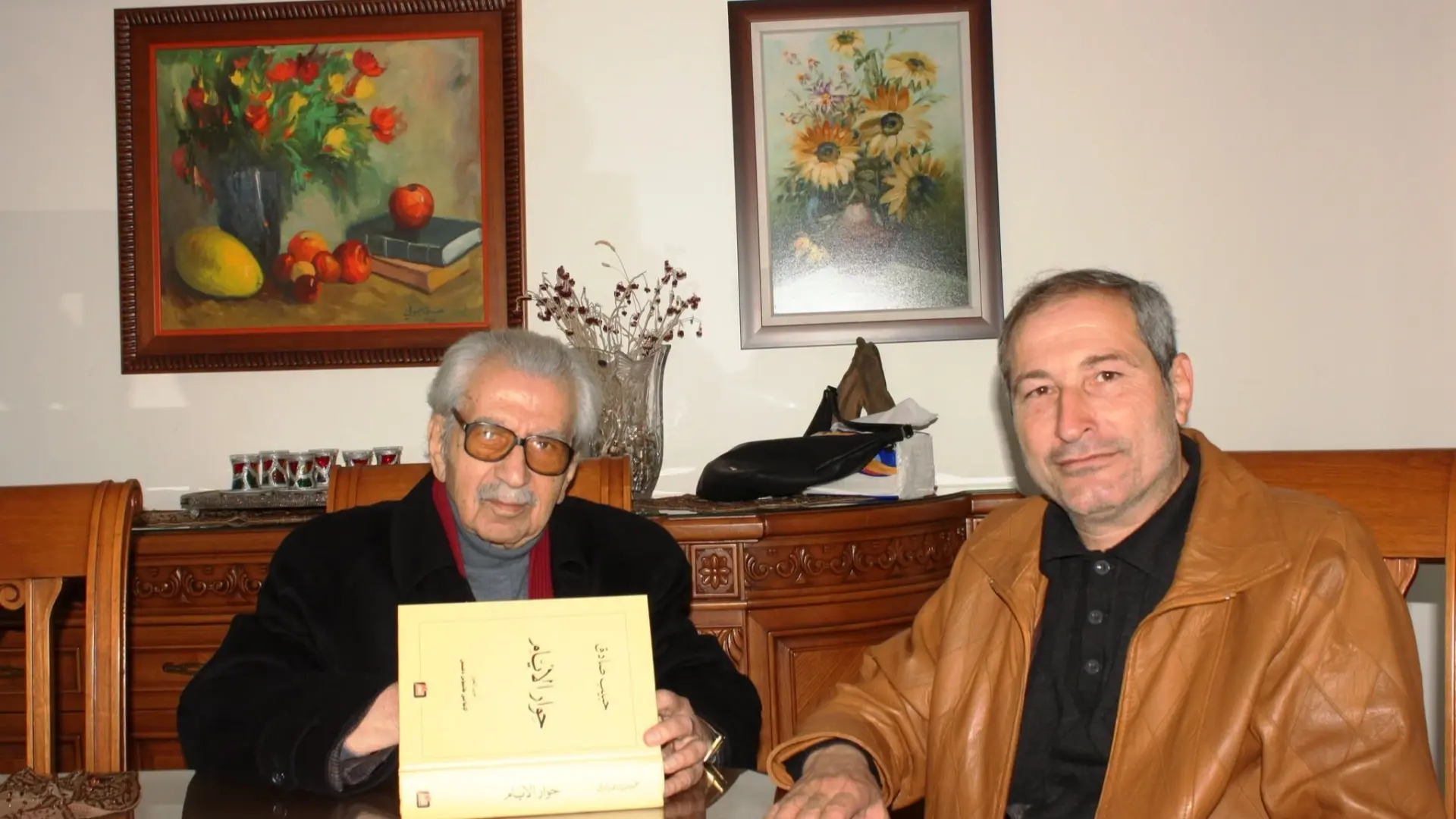 دمرت غارة إسرائيلية منزل الشاعر اللبناني الراحل حبيب صادق (فيسبوك) دمرت غارة إسرائيلية منزل الشاعر اللبناني الراحل حبيب صادق (فيسبوك)