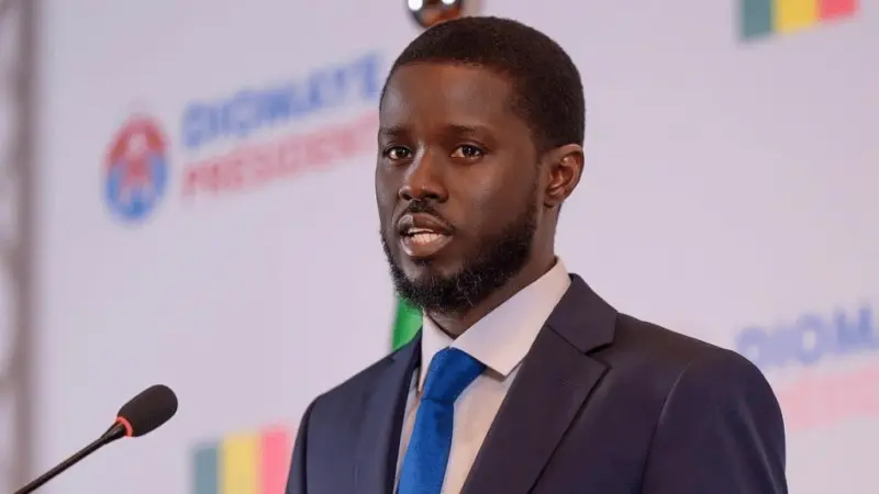 من هو رئيس السنغال الجديد باسيرو ديوماي فاي؟.. أصغر فائز