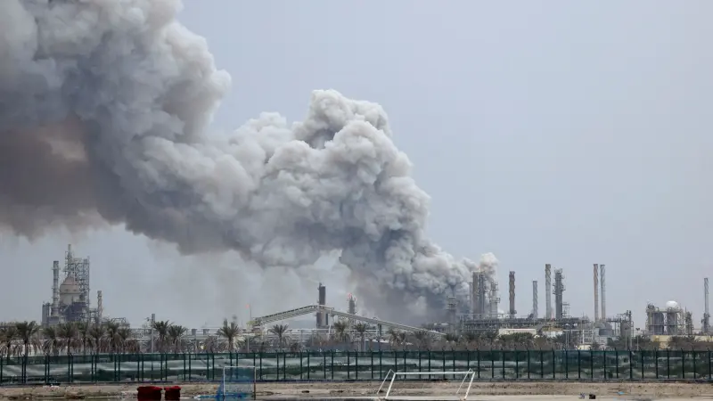 سعر خام برنت يسجل 112 دولارًا وسط تهديدات باستهداف منشآت الطاقة