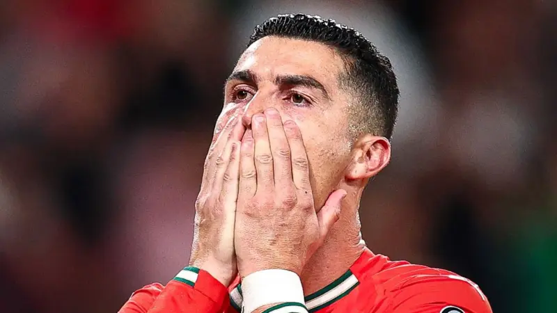 14 يوما بدون رونالدو.. غياب القائد عن منتخب البرتغال في توقف مارس