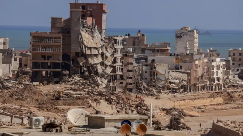 بسبب انهيار سدّي درنة.. ليبيا توقف 16 مسؤولا