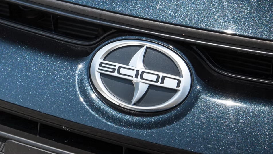 تويوتا تعيد اسم "سايون" كعلامة تجارية 