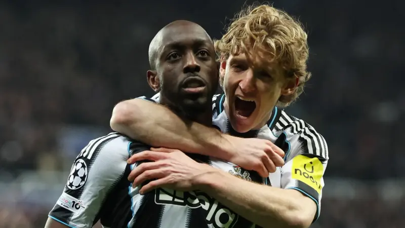 نيوكاسل يخطط لبيع يوان ويسا بعد موسم واحد فقط