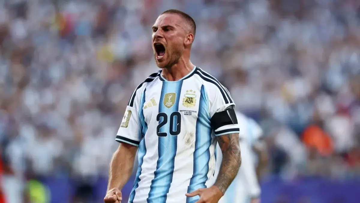 أليكسيس ماك ألبستر نجم منتخب الأرجنتين (أ ف ب) أليكسيس ماك ألبستر نجم منتخب الأرجنتين (أ ف ب)