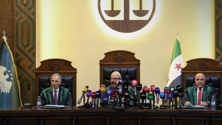 related_news_inside_blogsجلسات العدالة الانتقالية في سوريا.. من هو القاضي فخر الدين العريان؟