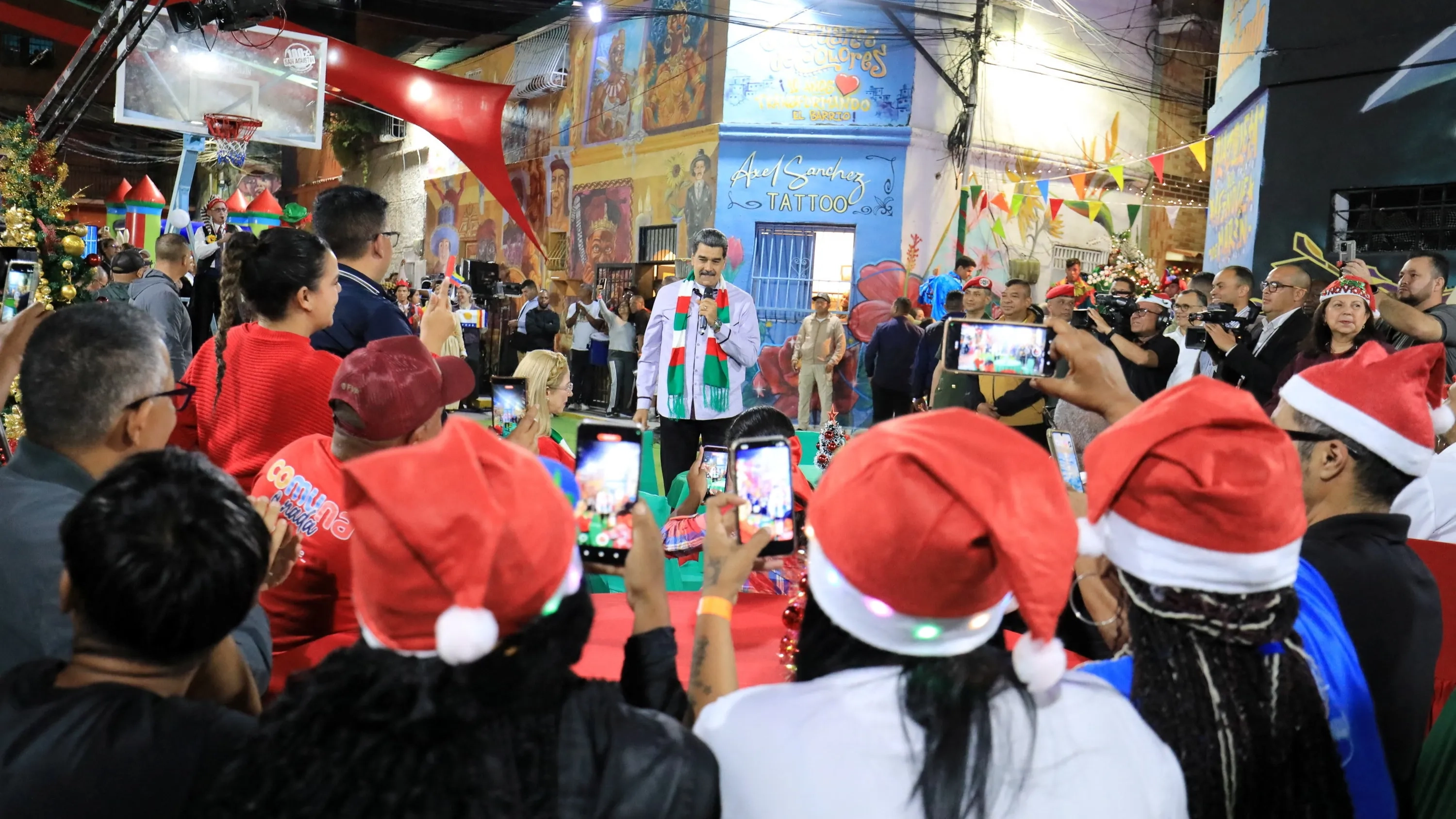 فنزويلا تفرج عن 60 سجينا اعتقلوا لتظاهرهم ضد مادورو 