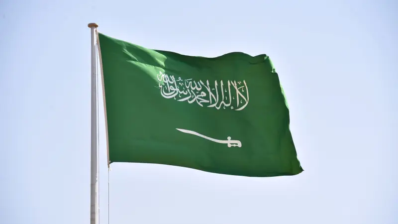 حقيقة إلغاء رسوم المرافقين في السعودية