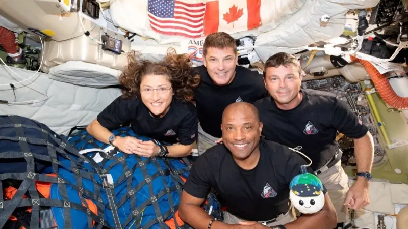 رحلة "أرتيميس 2" إلى القمر.. مشاهد مذهلة وتجربة تاريخية