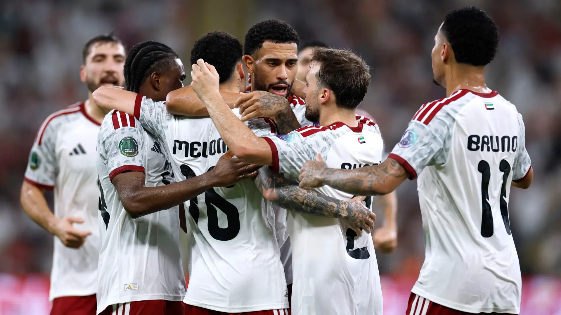 منتخب الإمارات يطمح لحجز مكانا له في نصف النهائي (رويترز) منتخب الإمارات يطمح لحجز مكانا له في نصف النهائي (رويترز)