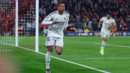 related_news_inside_blogsنجم فرنسا السابق يحمل مبابي مسؤولية فوضى ريال مدريد والإقصاء الأوروبي