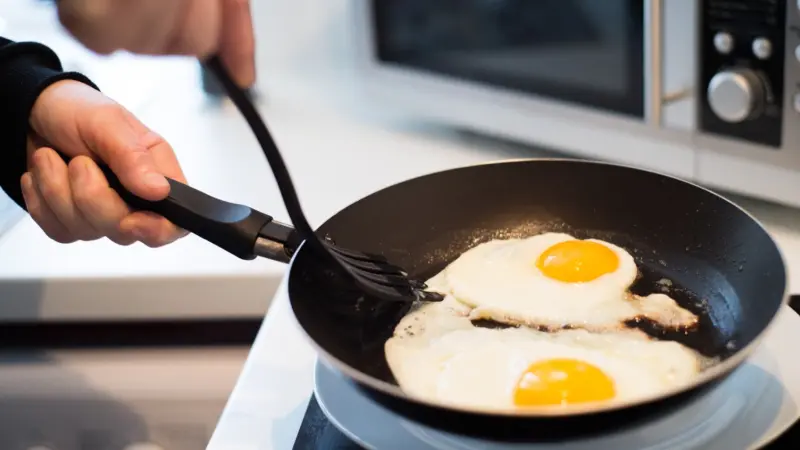 دراسة: تناول وجبة الإفطار المتأخرة يرتبط بزيادة خطر الوفاة