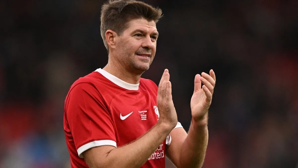 أزمة صلاح - جيرارد يدخل على الخط بطلب مباشر للنّجم المصري 