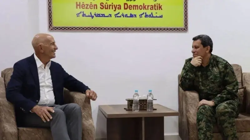 تفاصيل اجتماع براك وعبدي وبارزاني تكشف محاولات إدارة التصعيد شمال وشرق سوريا