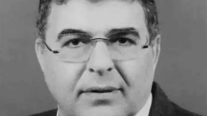 من هو صلاح حسني وسبب وفاته؟ 14 معلومة عن والد الفنان الشهير