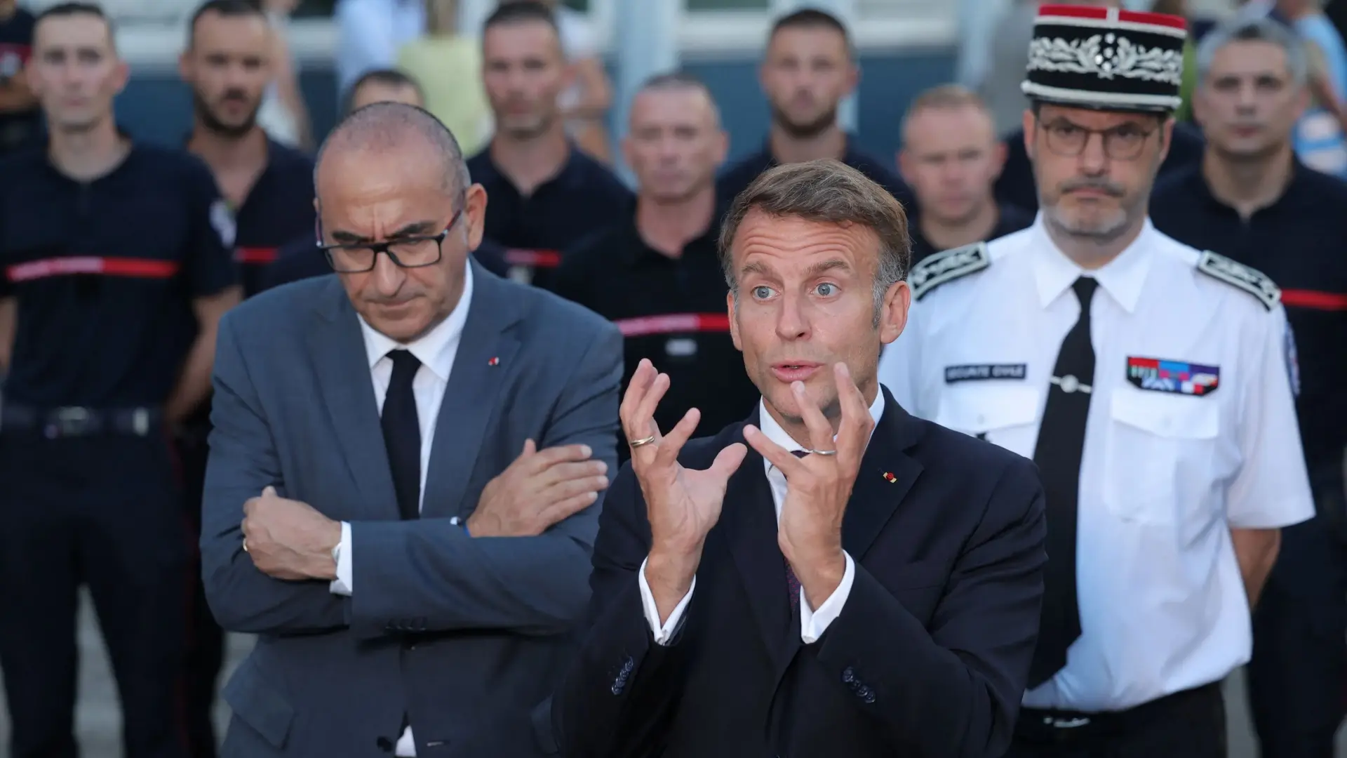 ماكرون يؤكد أن الاتحاد الأوروبي سيكثف ضغوطه على روسيا من خلال العقوبات لدعم أوكرانيا (رويترز) ماكرون يؤكد أن الاتحاد الأوروبي سيكثف ضغوطه على روسيا من خلال العقوبات لدعم أوكرانيا (رويترز)
