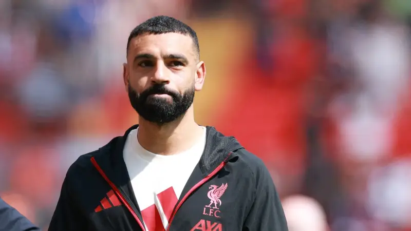تشكيلة ليفربول اليوم أمام أستون فيلا.. عودة محمد صلاح تزين قائمة سلوت