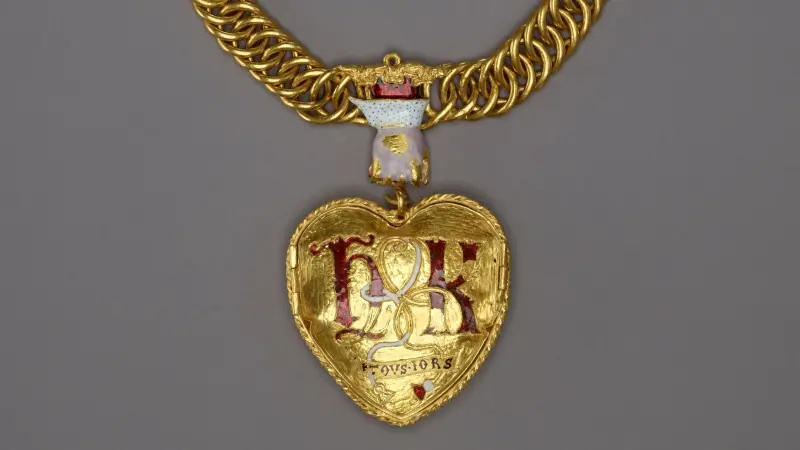 المتحف البريطاني يستعيد قلادة زواج الملك هنري الثامن