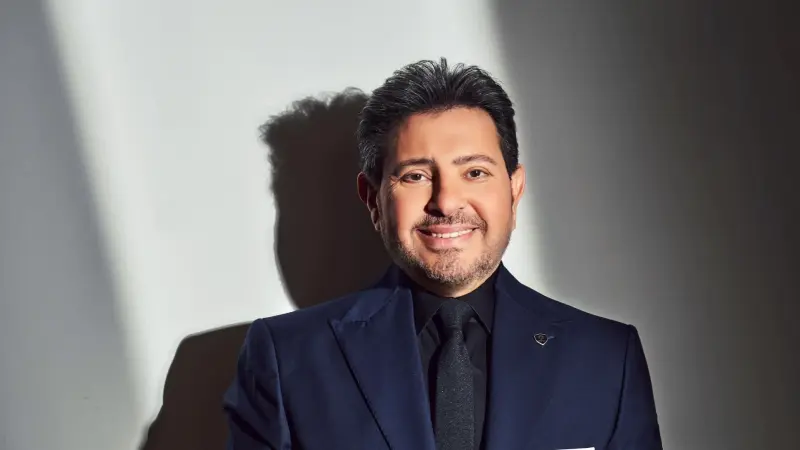 تطورات الحالة الصحية للفنان هاني شاكر.. هذه حقيقة فقده الوعي في فرنسا