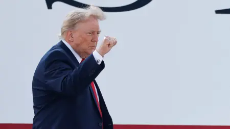 ترامب يتوعد طهران بضربات أقوى إذا ردت على الهجوم الأميركي