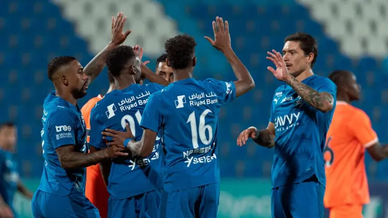 القنوات الناقلة لمباراة الهلال اليوم ضد الرياض في الدوري السعودي مع الموعد