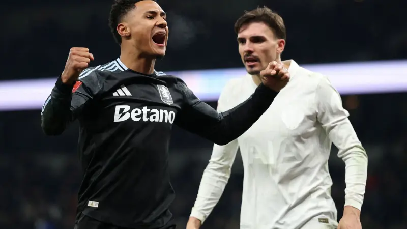 القنوات الناقلة لمباراة فناربخشة ضد أستون فيلا اليوم في الدوري الأوروبي.. قمة واعدة