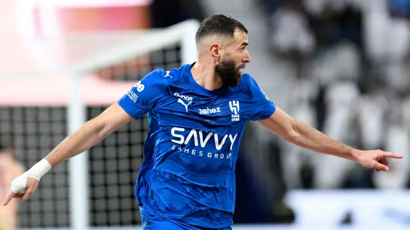 تصريح مثير للجدل.. هل يعود كريم بنزيما لتمثيل منتخب فرنسا مع زين الدين زيدان؟