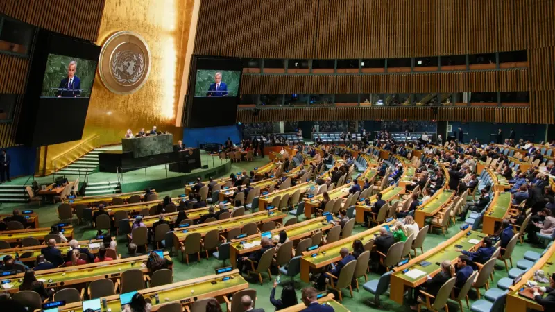 "حل الدولتين" بات في ملعب الفلسطينيين.. هل يتوحدوا أم تربح إسرائيل؟