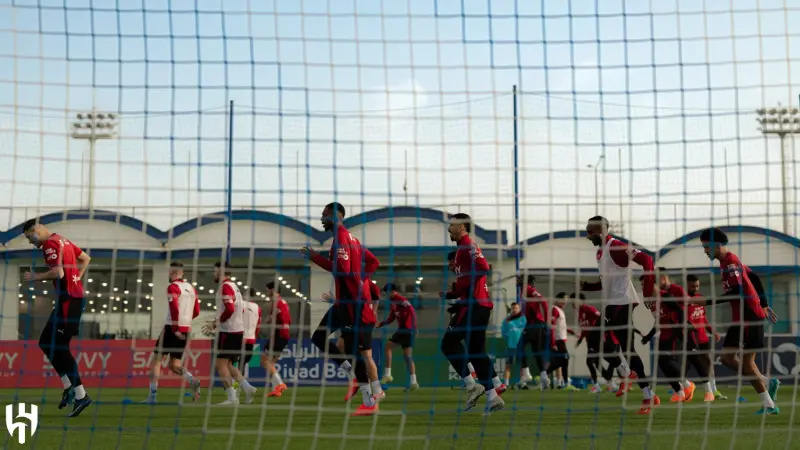القنوات الناقلة لمباراة الهلال ضد نيوم اليوم في دوري "روشن" السعودي مع الموعد