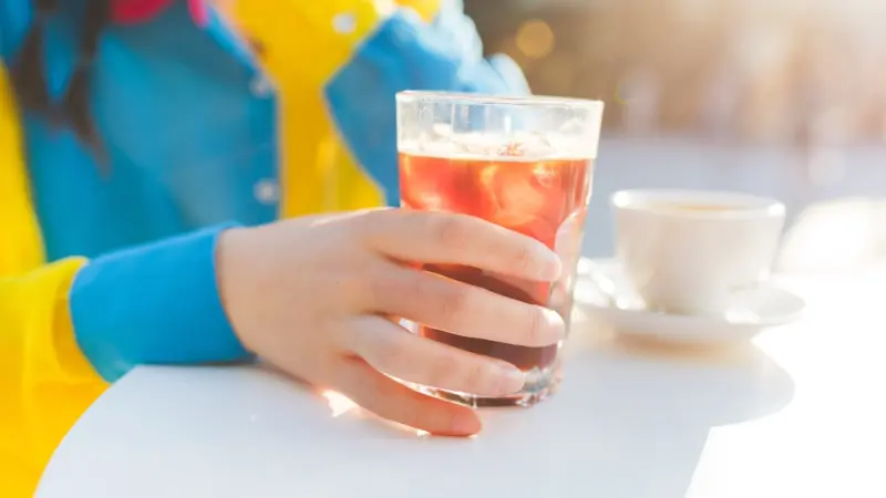 مكونات مشروب شهير تزيد خطر التعرّض للاكتئاب