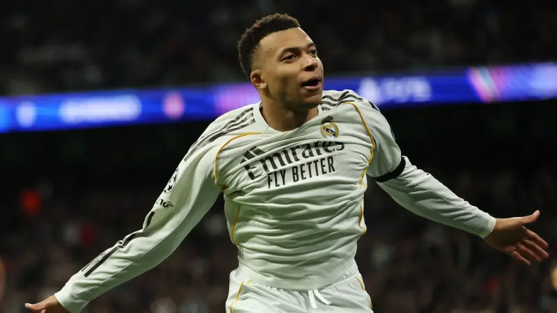 ترتيب هدافي دوري أبطال أوروبا عبر التاريخ.. مبابي يواصل الصعود بين الأساطير