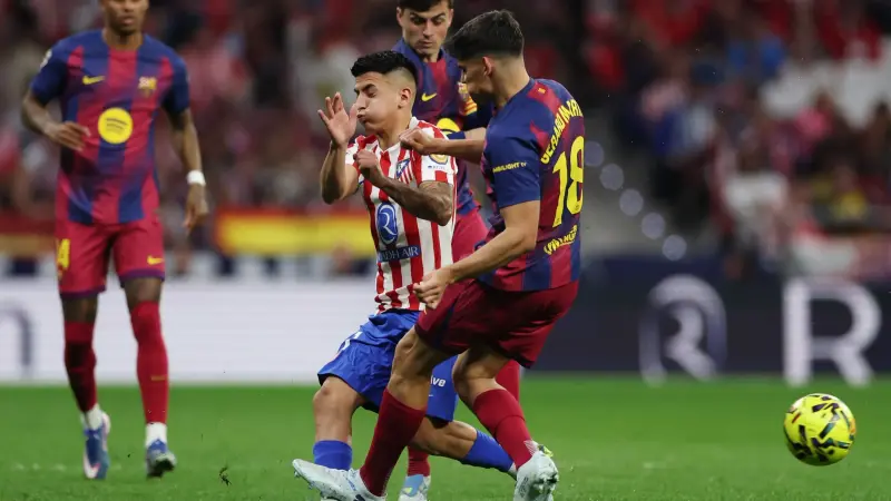 فيديو - قرار مثير للجدل.. ما سبب إلغاء طرد جيرارد مارتن أمام أتلتيكو مدريد؟