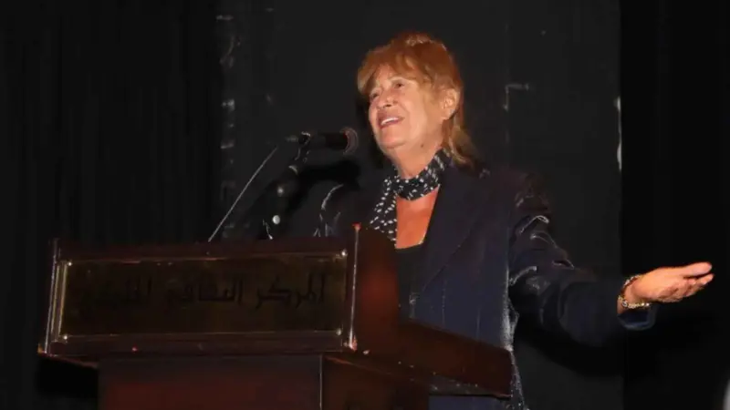 فيديو - منى واصف تشدو بالغناء في مهرجان جرش بالأردن